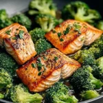 One-Skillet-Garlicky-Salmon-Broccoli-Recipe