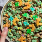 Leprechaun-Snack-Mix-Sweet-Salty-St.-Patricks-Party-Mix-Recipe
