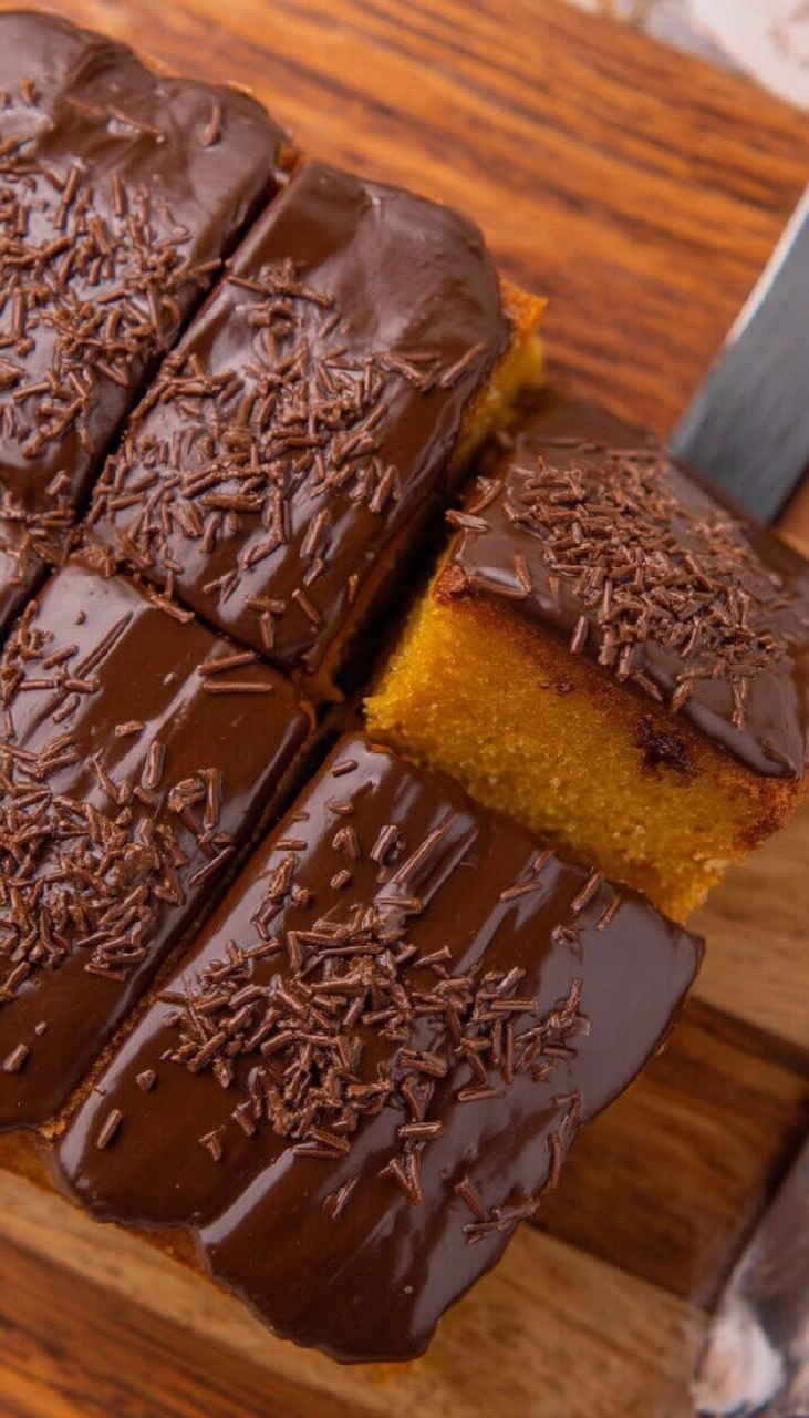 Brazilian Carrot Cake with Chocolate Glaze 120 Brazilian Carrot Cake with Chocolate Glaze