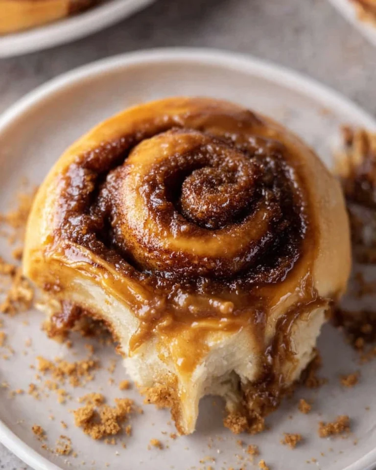 Cookie-Butter-Cinnamon-Rolls-Recipe